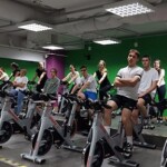 Na obrazku widać młodzież