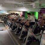 Na obrazku widać młodzież